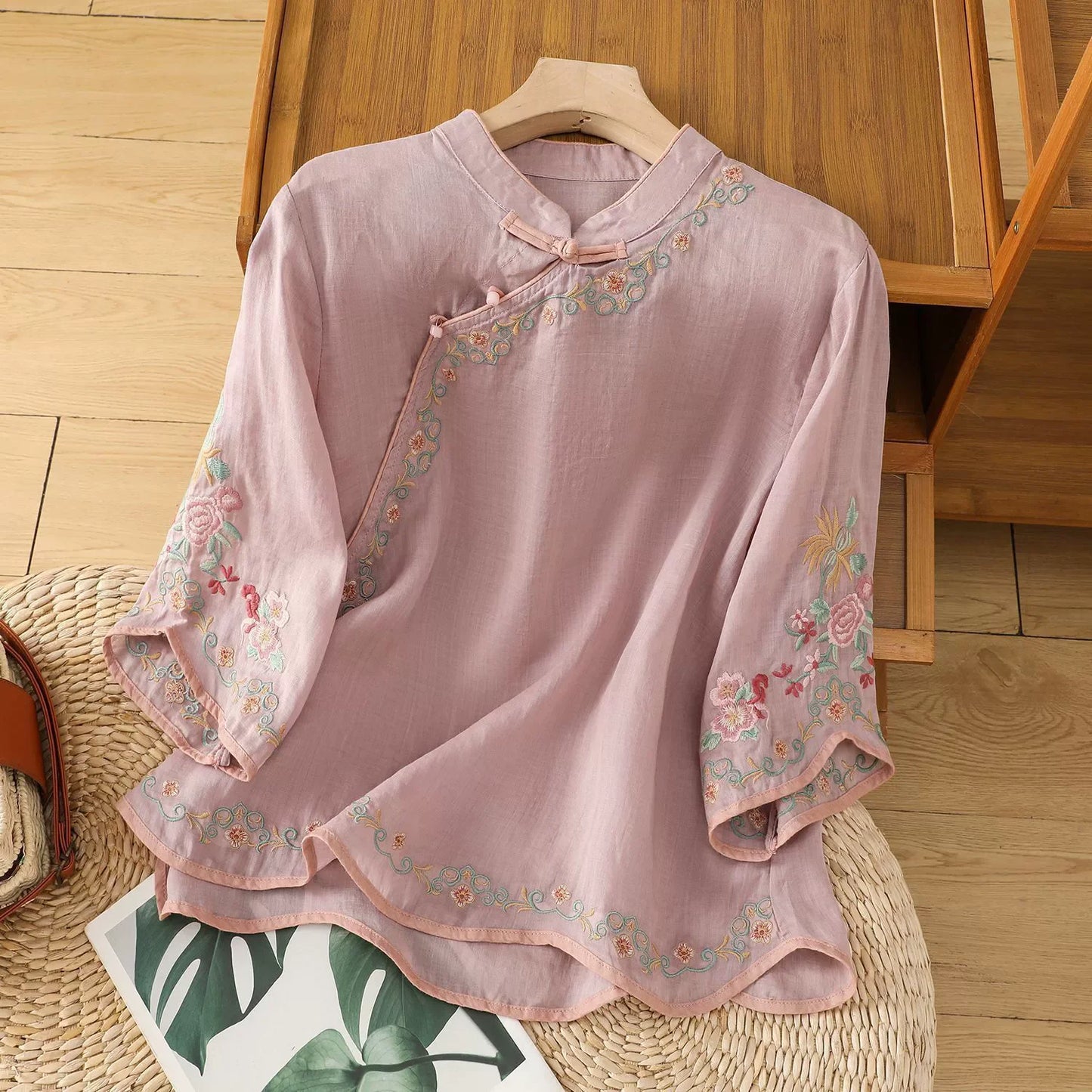 Loose Embroidered T-Shirts Women's Clothes Summer Vintage Woman Tshirt Casual Cotton Linen Ethnic Style Ladies T Shirt Blusas