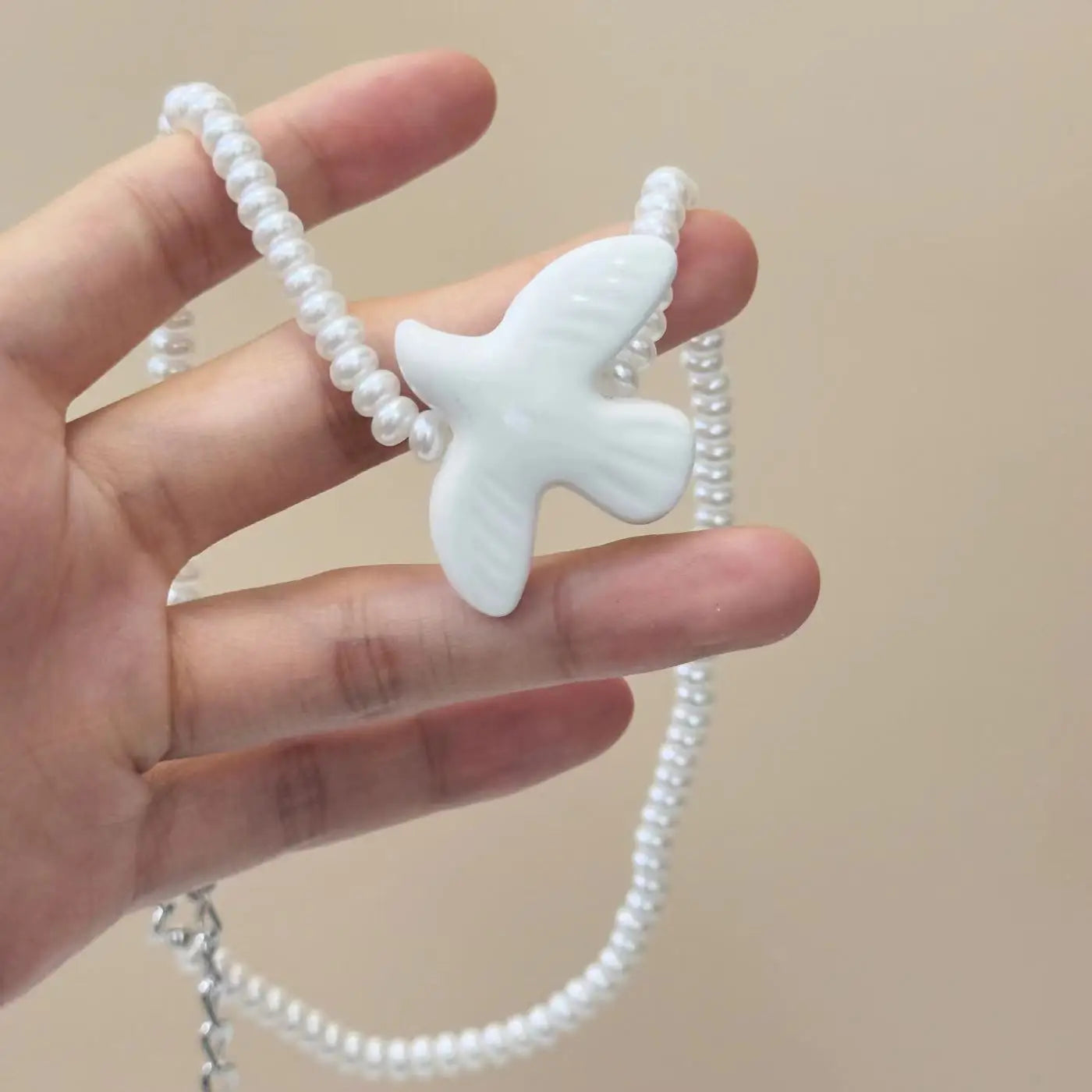 XIALUOKE Fashion Long Pendant Pigeon Necklace For Women European American Style Party Banquet Travel Jewelry Accessories