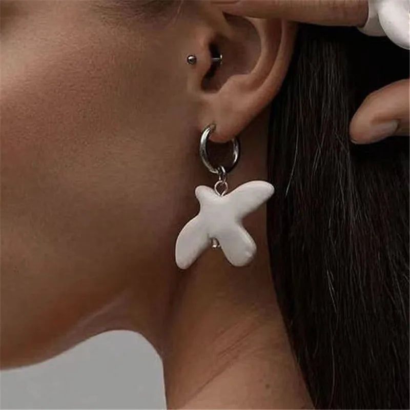 XIALUOKE Fashion Long Pendant Pigeon Necklace For Women European American Style Party Banquet Travel Jewelry Accessories