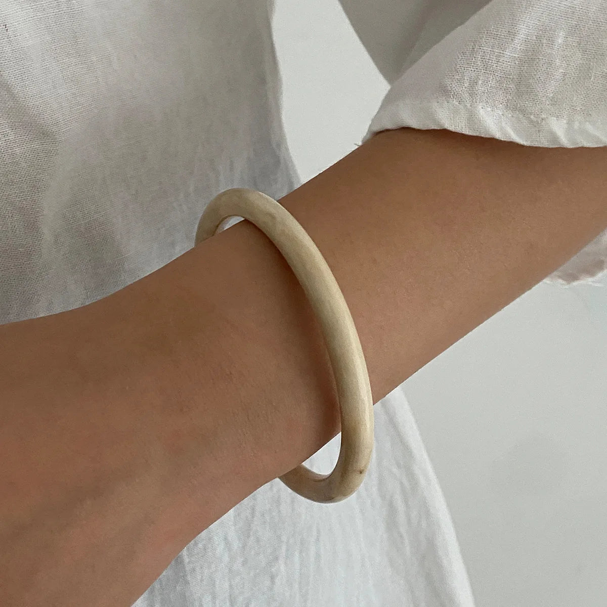 Irregular Resin Cuff Bangles Acrylic Vintage Korean Fashion Bracelets for Women Simple Elegant Pulseras Mujer