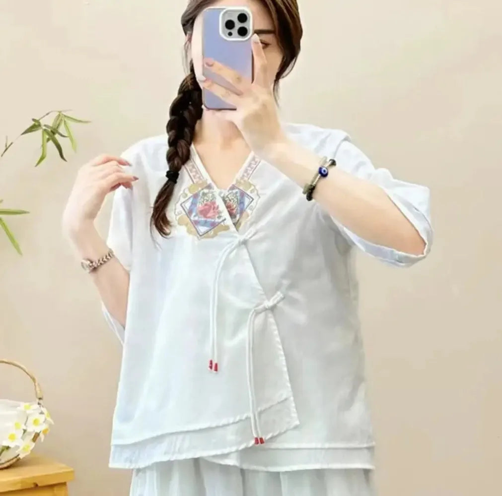 Loose Embroidered T-Shirts Women's Clothes Summer Vintage Woman Tshirt Casual Cotton Linen Ethnic Style Ladies T Shirt Blusas