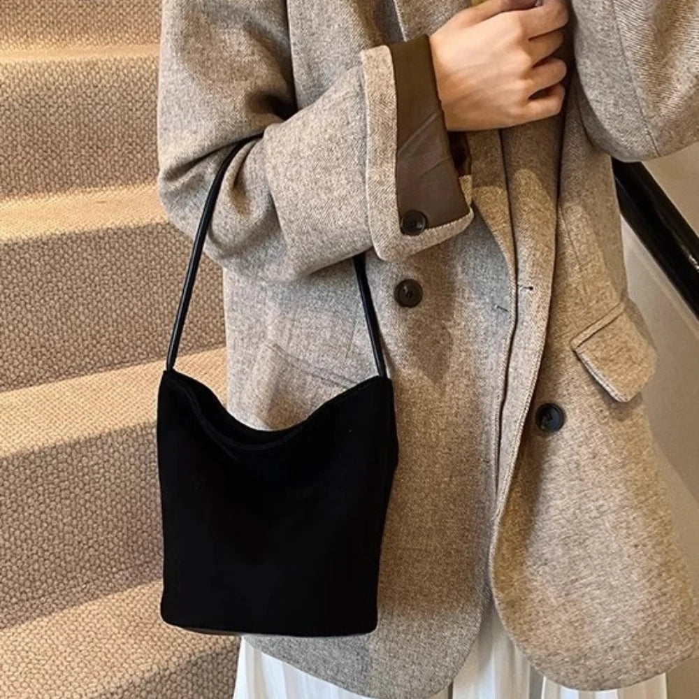 Women Suede Bucket Bag Faux Suede Shoulder Bag Large Capacity Women's Commuting Bags Retro Trendy Solid Color Tote Handbags 2025
