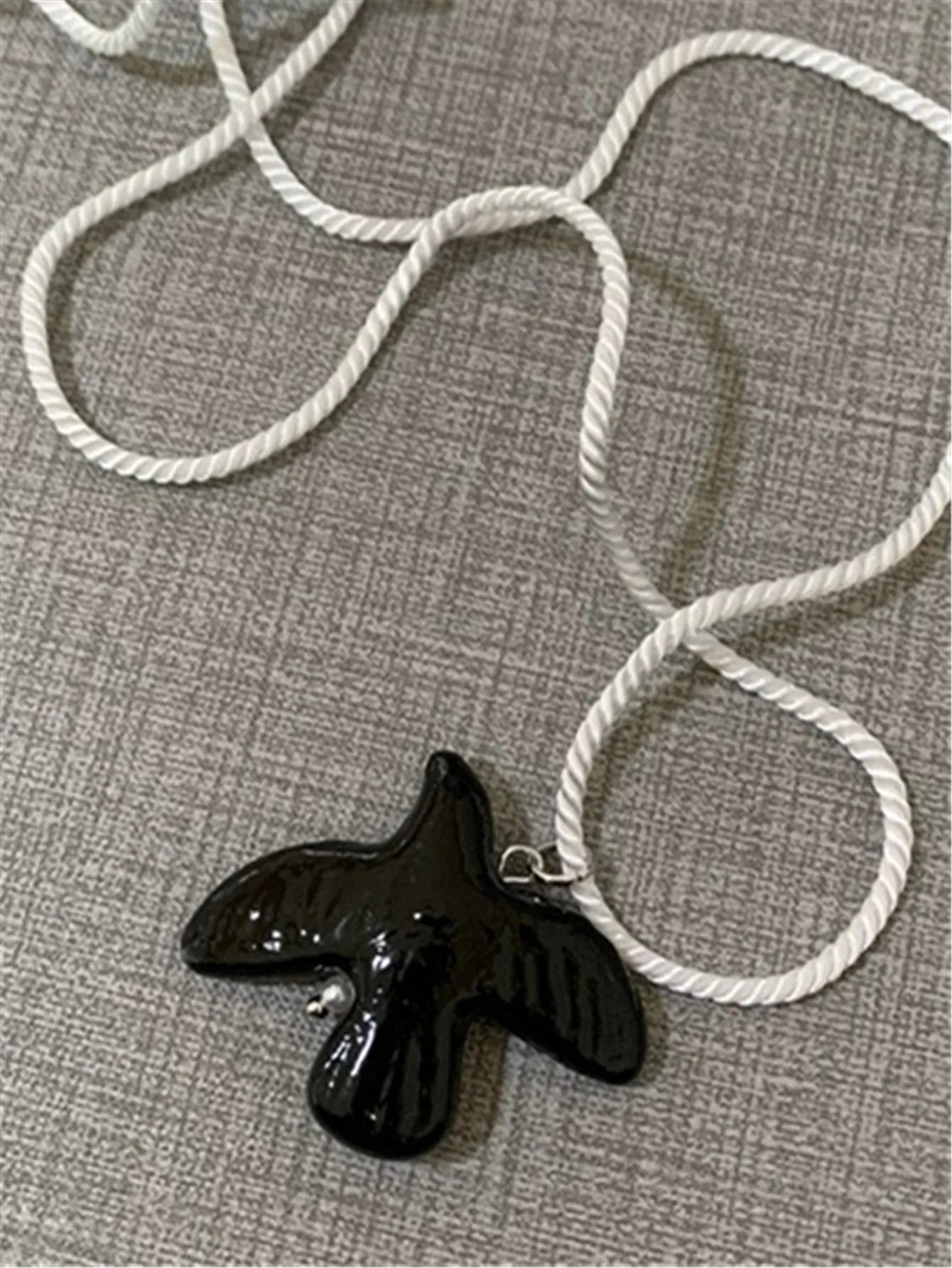 XIALUOKE Fashion Long Pendant Pigeon Necklace For Women European American Style Party Banquet Travel Jewelry Accessories