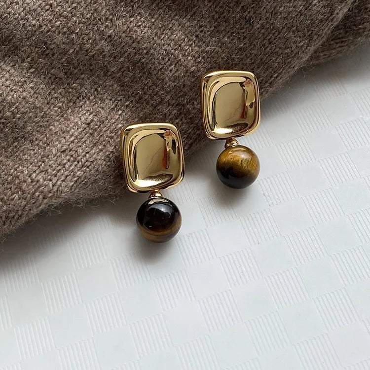 New autumn and winter products, women's earrings, elegant and simple autumn and winter style, versatile jewelry accessories