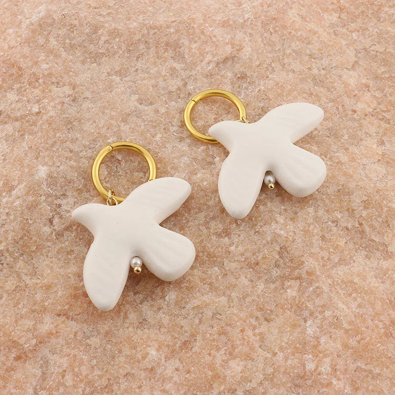 XIALUOKE Fashion Long Pendant Pigeon Necklace For Women European American Style Party Banquet Travel Jewelry Accessories