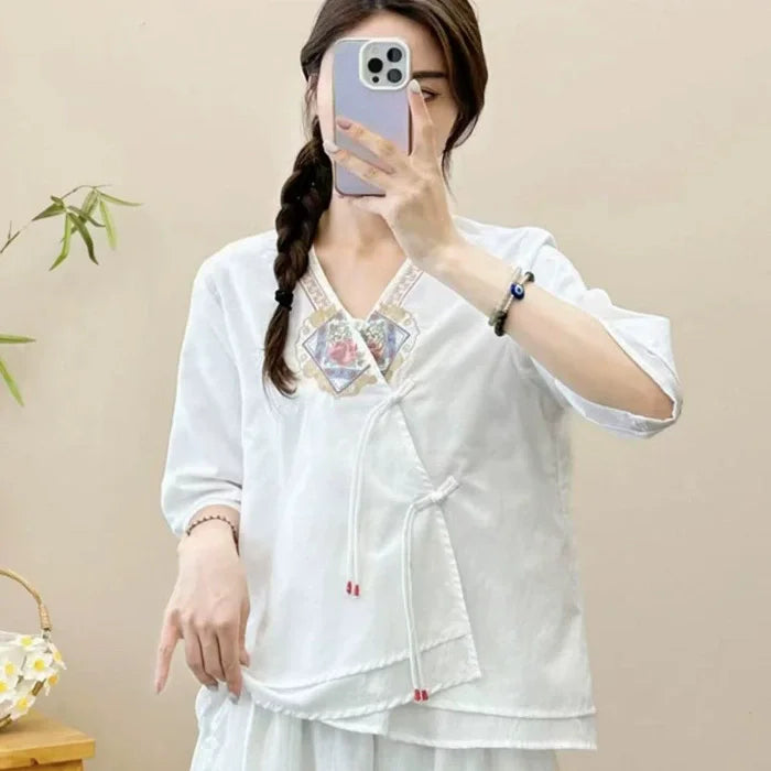 Loose Embroidered T-Shirts Women's Clothes Summer Vintage Woman Tshirt Casual Cotton Linen Ethnic Style Ladies T Shirt Blusas